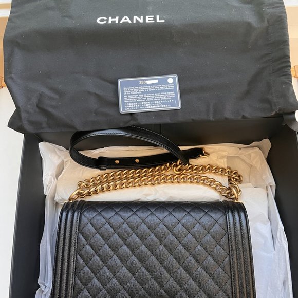 RECEIPT Chanel Le Boy Caviar Flap Black GHW Medium - Picture 6 of 14